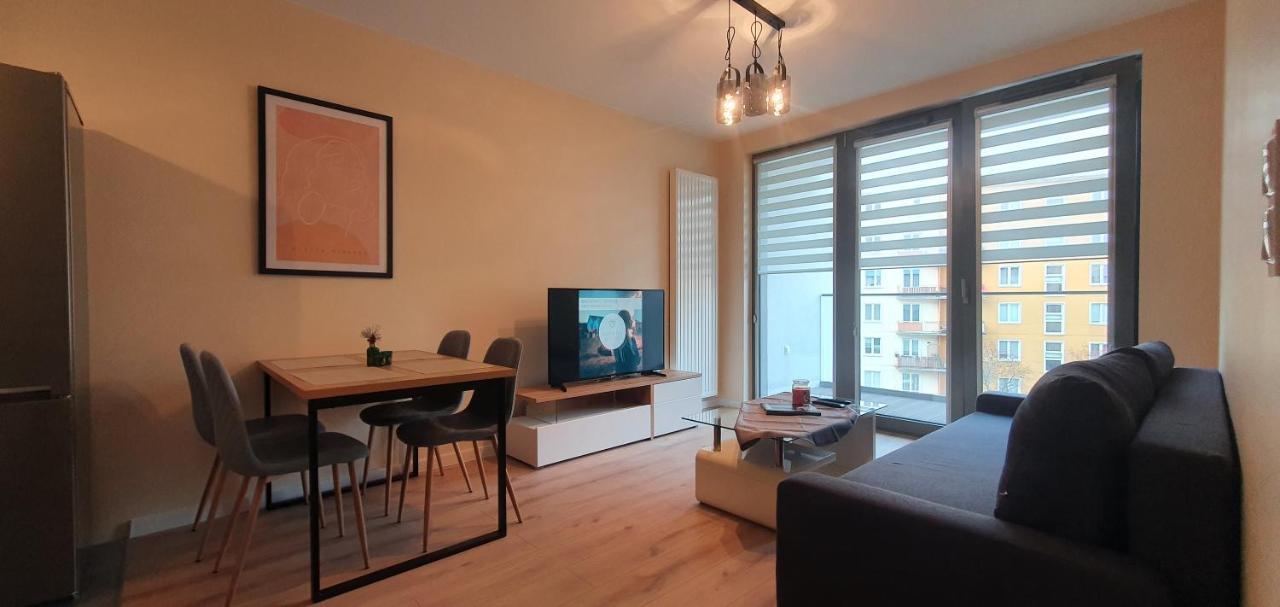 Apartament Kazart.Pl 5 Centurm/Plac Unii Apartment กดิเนีย ภายนอก รูปภาพ